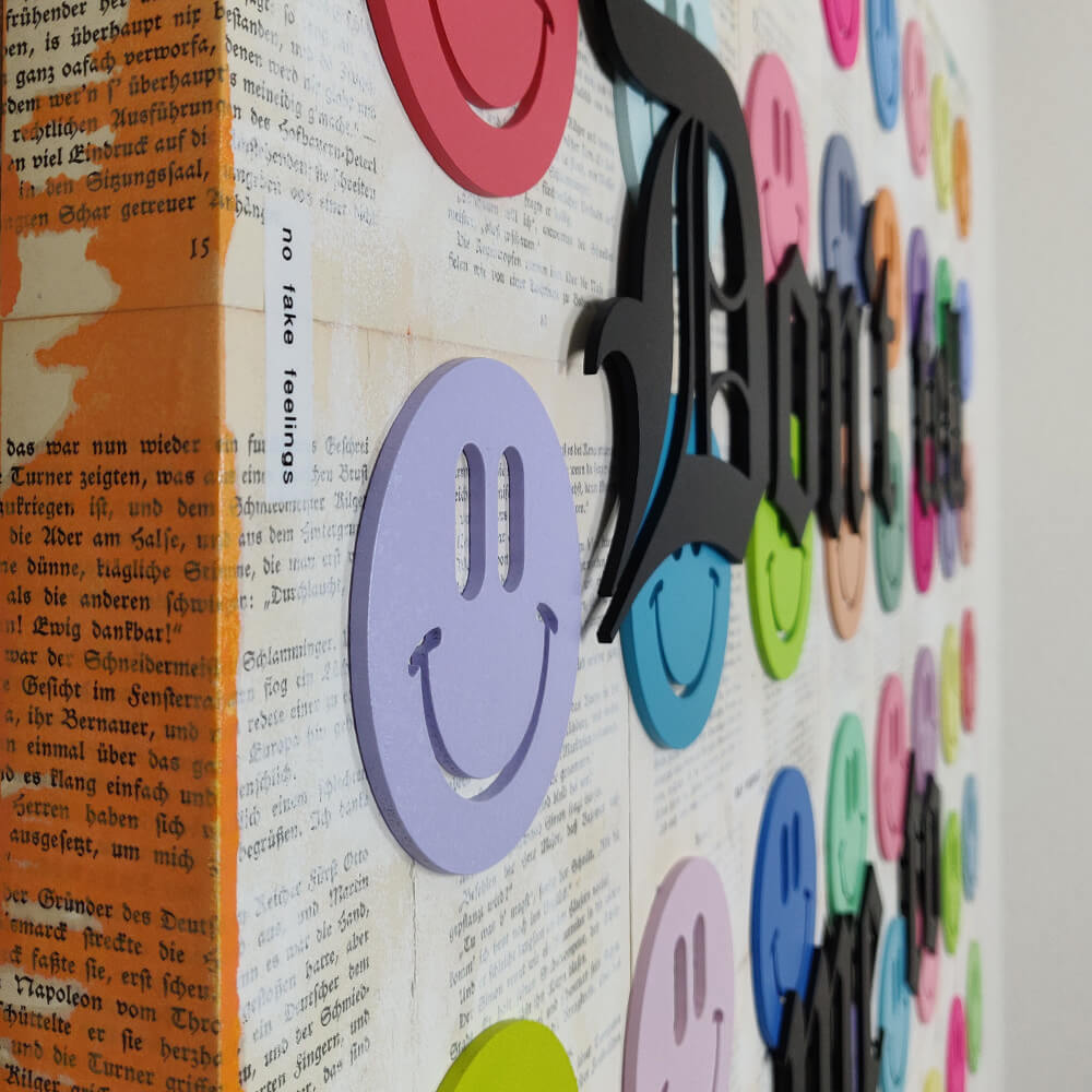 Society Smile 01 - ArtOfMag - MagMagMag