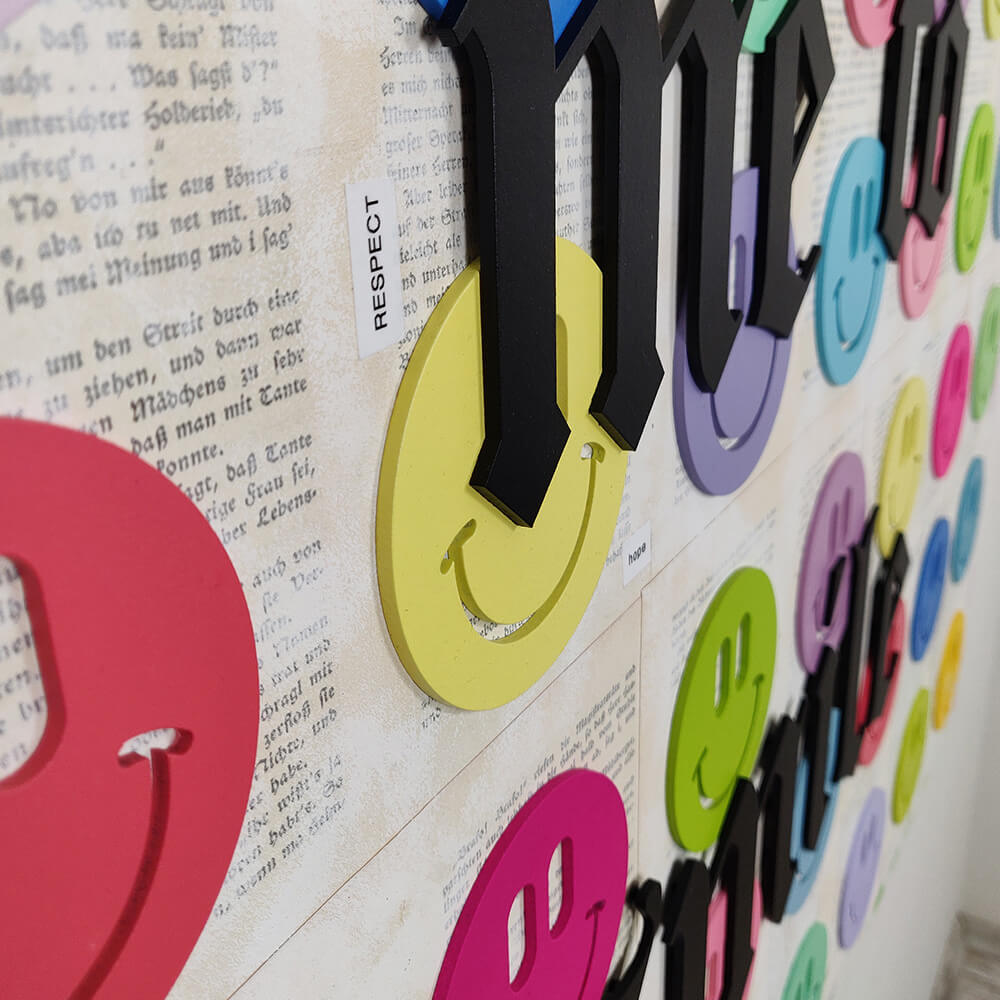 Society Smile 02 - ArtOfMag - MagMagMag