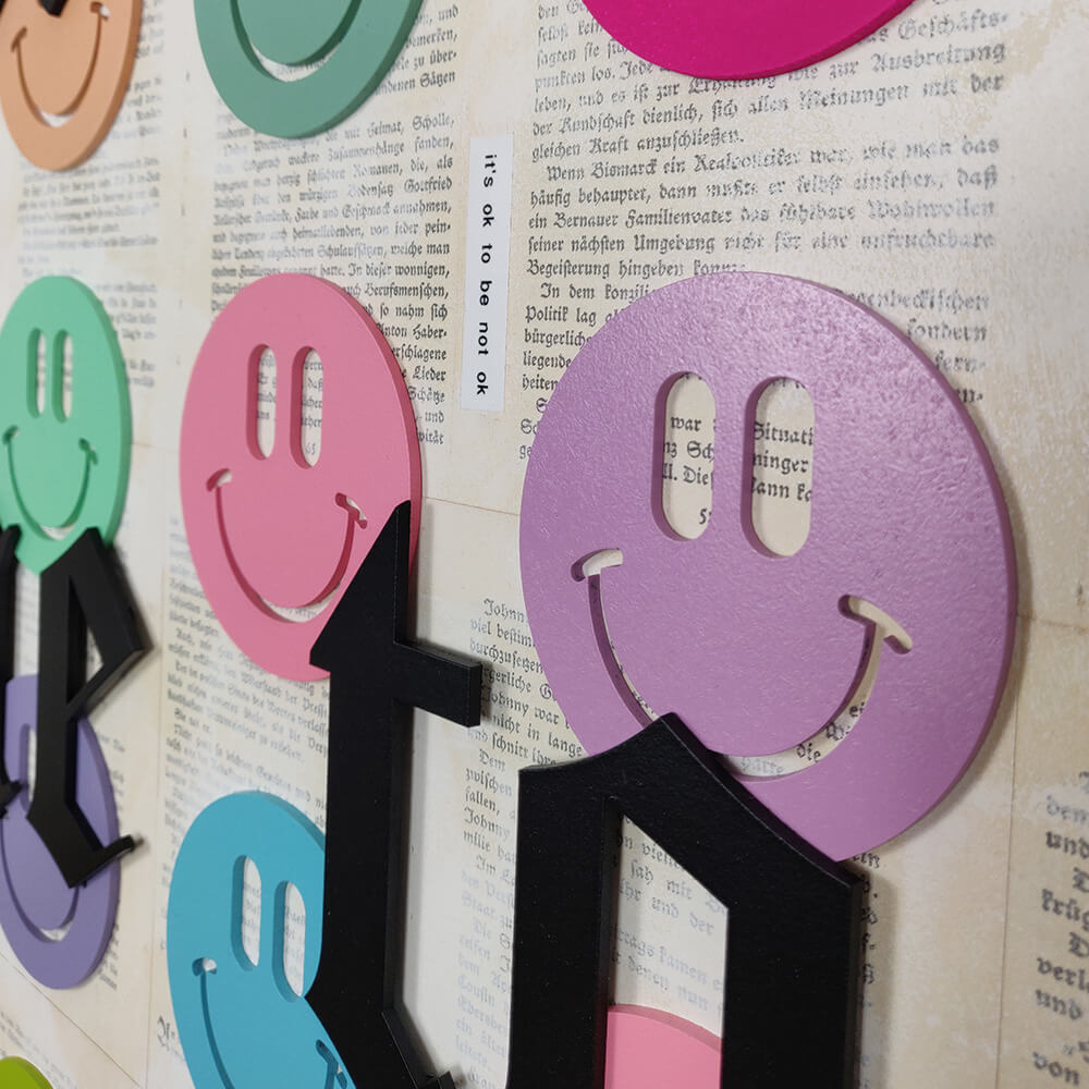 Society Smile 03 - ArtOfMag - MagMagMag